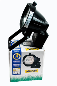 Прожектор компании "Massive" не полностью отвечает требованиям ПУЭ по степени защиты осветительных приборов от пыли при установке ниже 2.5 м.. 