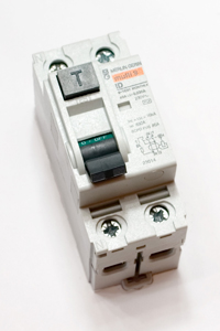    ()  "Shneider Electric"